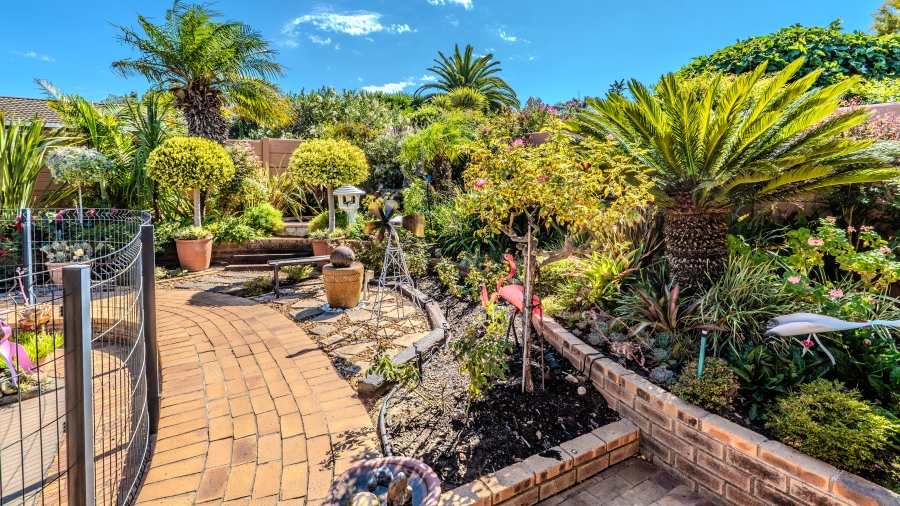 4 Bedroom Property for Sale in Morgenster Heights Western Cape